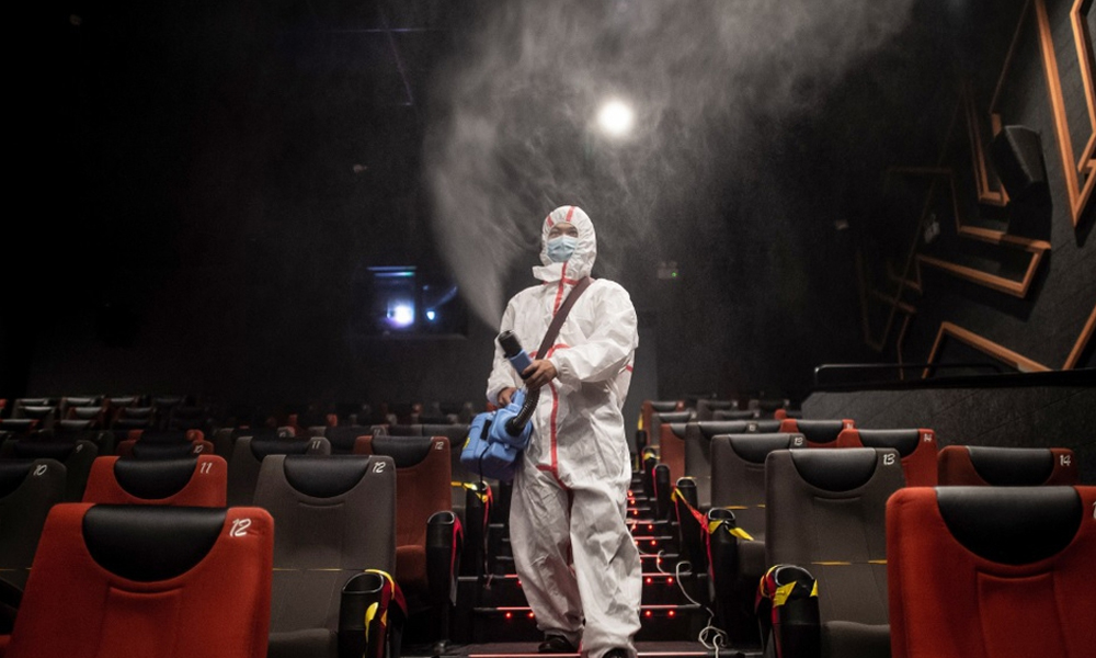 Fumigar las cines parece sacado de una película de ciencia ficción.