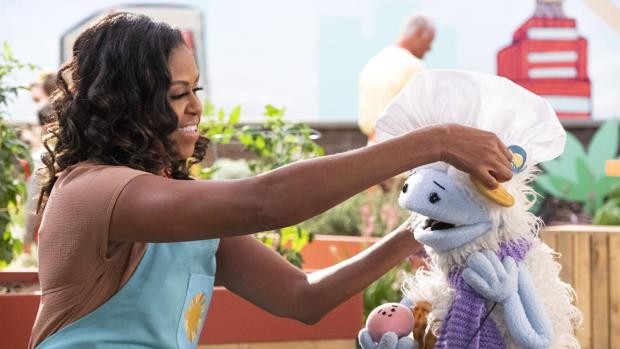 Escena de Michelle Obama en uno de los episodios de 'Gofre+Mochi'. Foto: Netflix