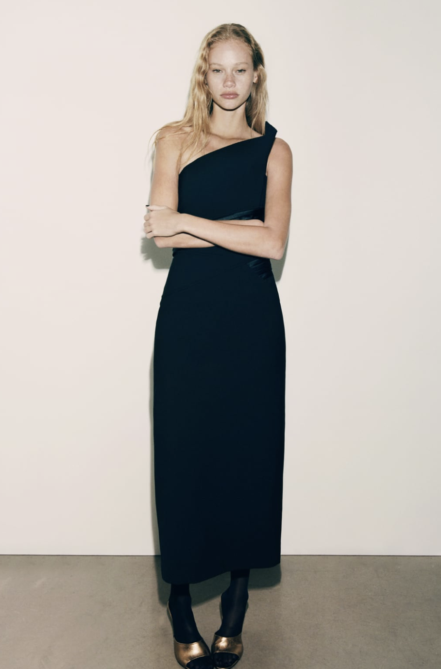 Vestido negro de Zara 