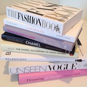 Zara Home recoge la historia de la moda con sus nuevos libros de Chanel,  Dior, Prada, YSL y Vuitton que no pueden ser más ideales
