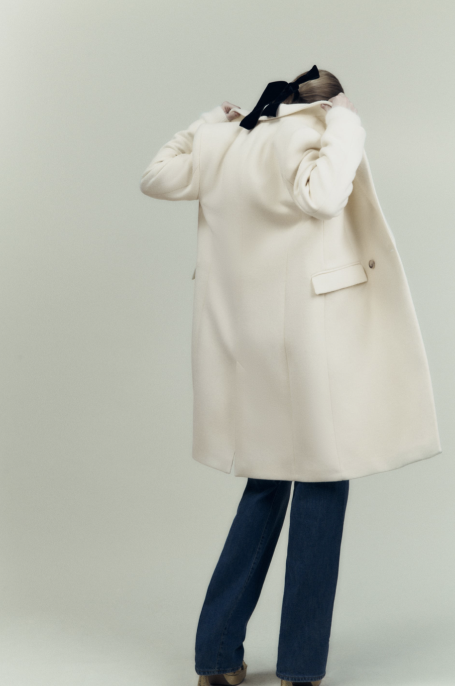 abrigo blanco de Zara