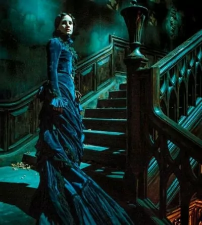 PRIMERA IMAGEN OFICIAL DE LA NUEVA PELÍCULA DE GUILLERMO DEL TORO: ‘CRIMSON PEAK’